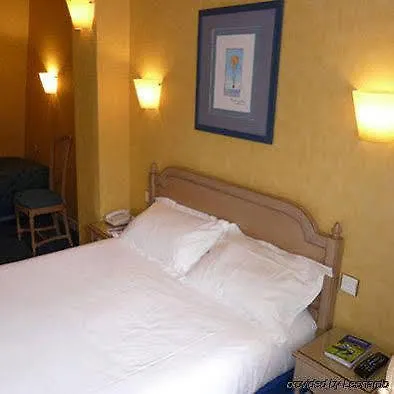 1er Lafayette Отель 3*